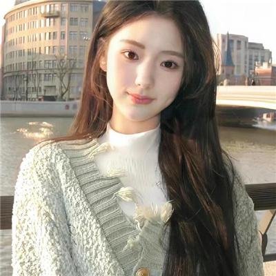 月亮中的亚马逊女人